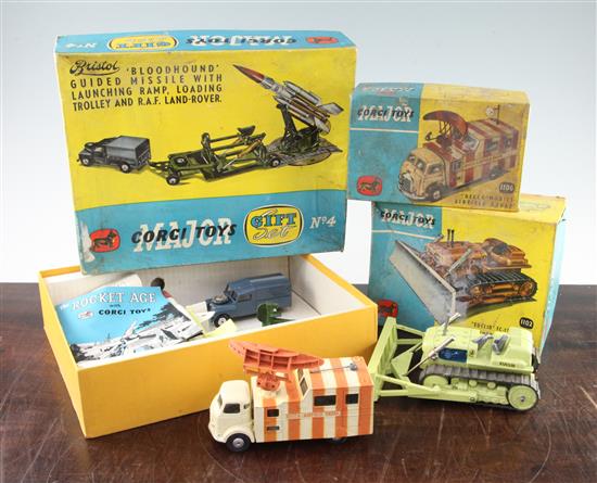 A Corgi Major Gift Set No.4 & 2 others